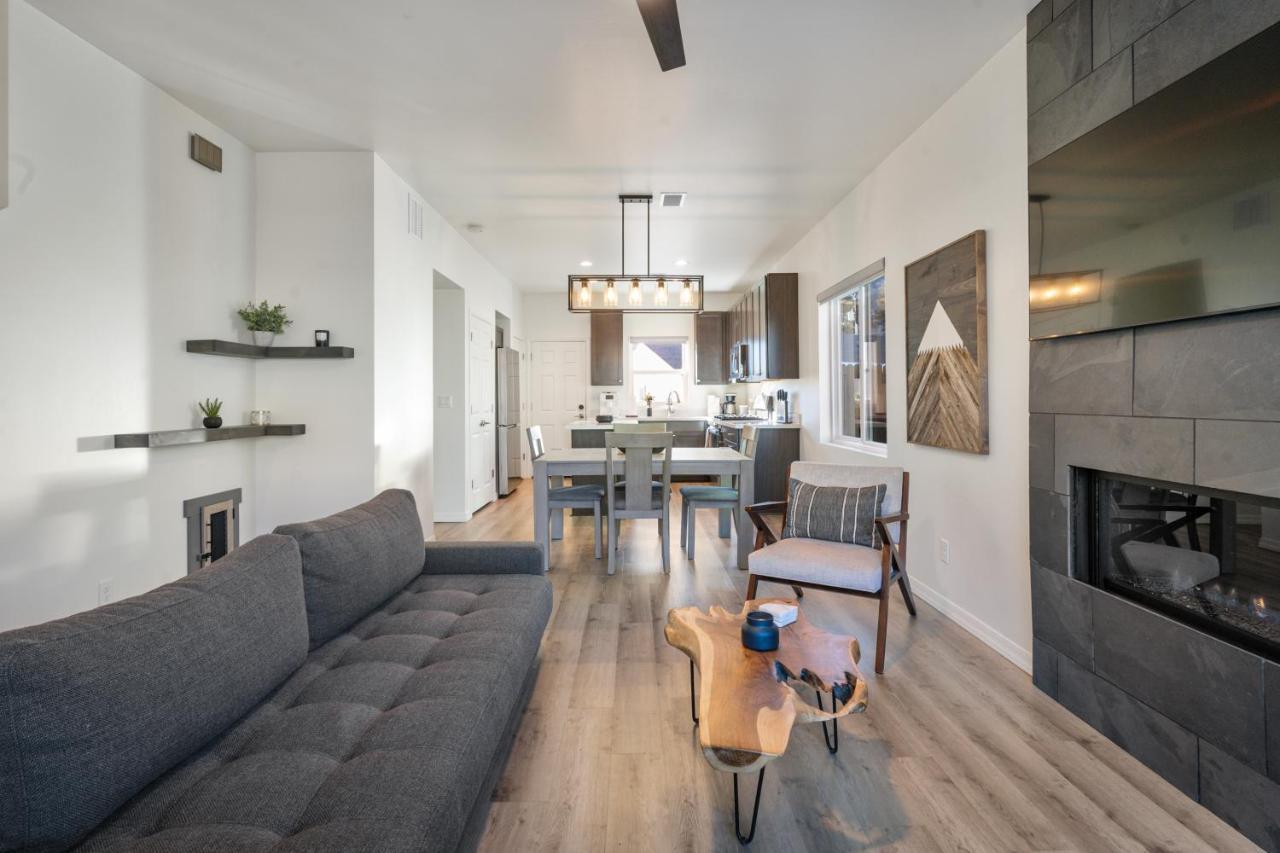 פלאגסטאף Flg Retreat - Modern Home With Mountain Views מראה חיצוני תמונה